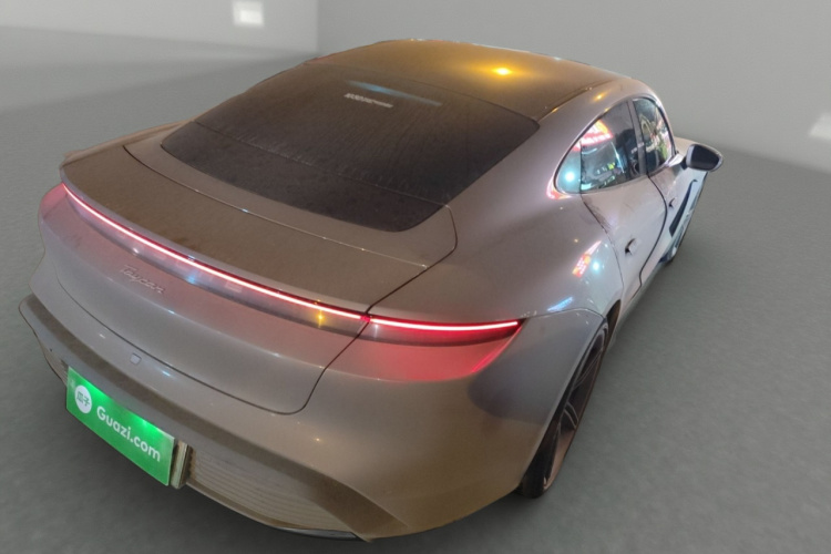 保时捷 2022款 Taycan车身外观7