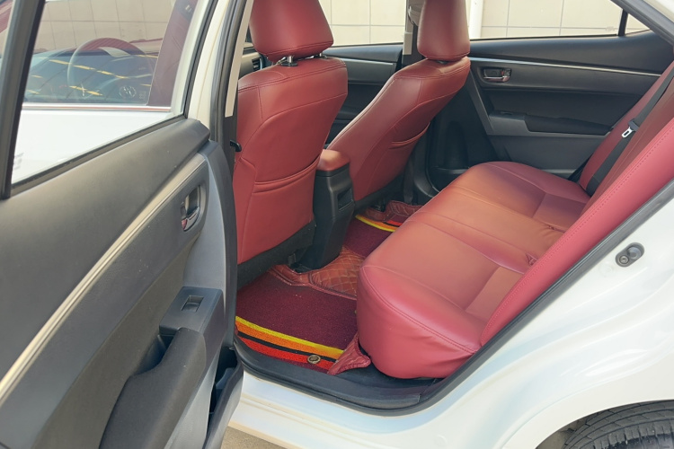 丰田 卡罗拉 2014款 1.6L 手动GL中控内饰7001