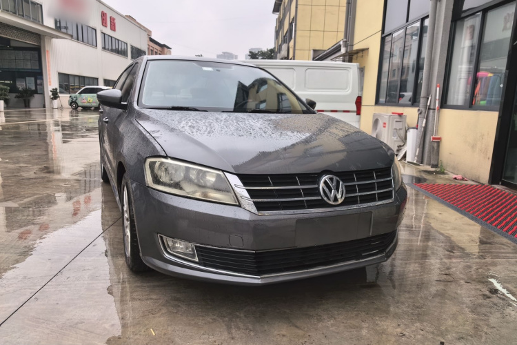 大众 朗逸 2013款 改款经典 1.6L 手动舒适版车身外观3