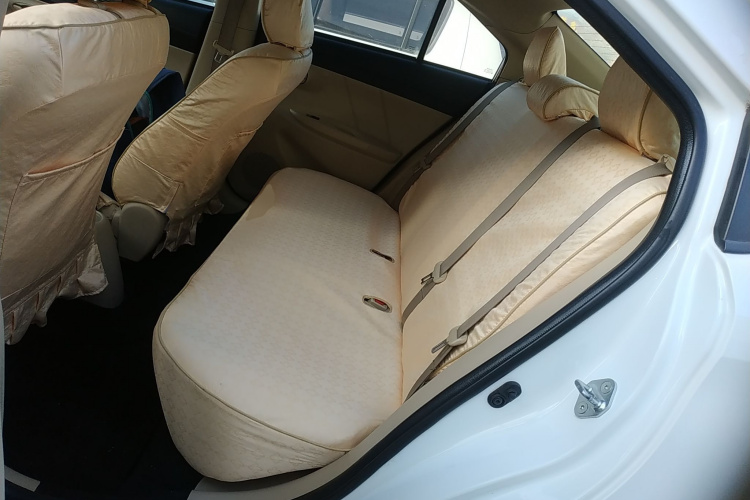 丰田 威驰 2017款 1.5L 手动创行版中控内饰21