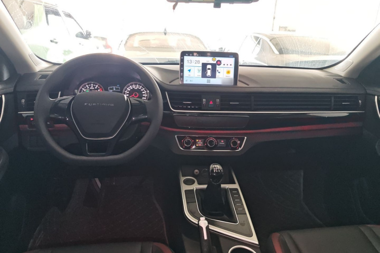 东风风行 风行T5 2022款 盛世款 1.6L 手动筑梦版五座中控内饰7002