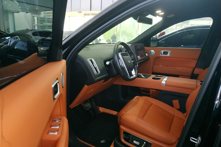 理想汽车 理想L8 2024款 Pro中控内饰7003