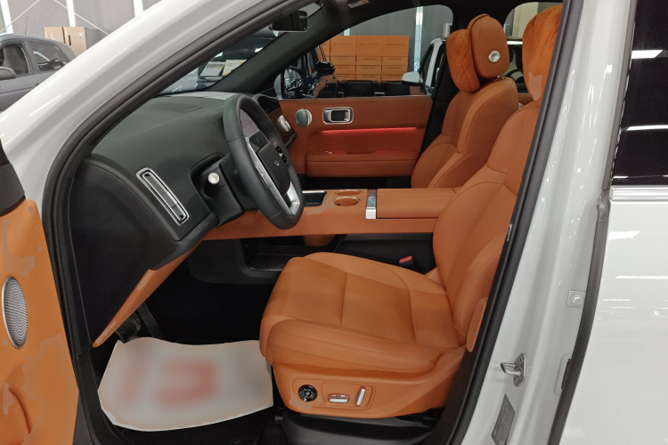 理想汽车 理想L6 2025款 Pro 智能焕新版中控内饰20