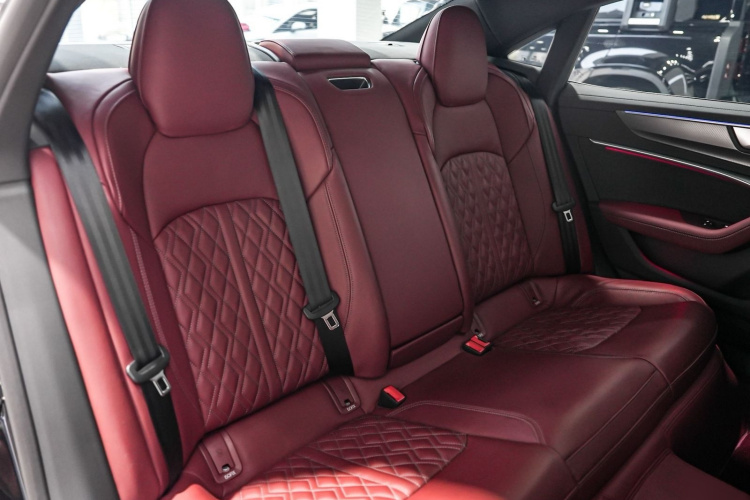 奥迪A7L 2024款 45 TFSI quattro 黑武士版中控内饰7010