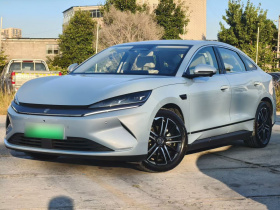 比亚迪 秦L 2025款 EV 545KM卓越型