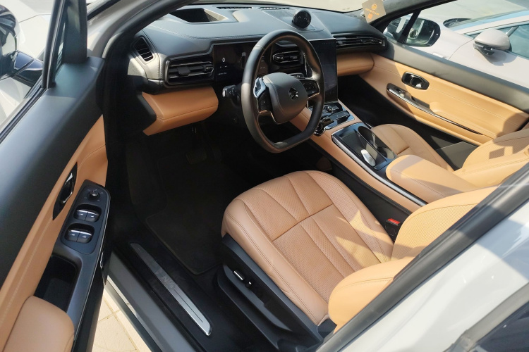 蔚来ES8 2020款 415KM 签名版 六座版中控内饰20