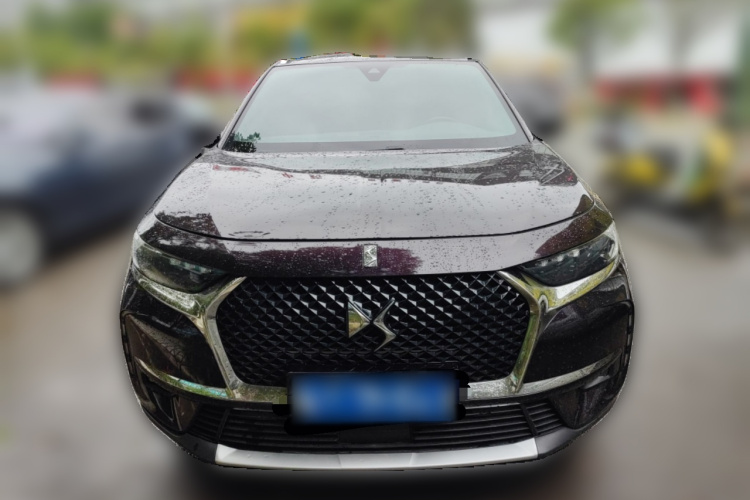 DS 7 2020款 35THP 蒙马特版车身外观2