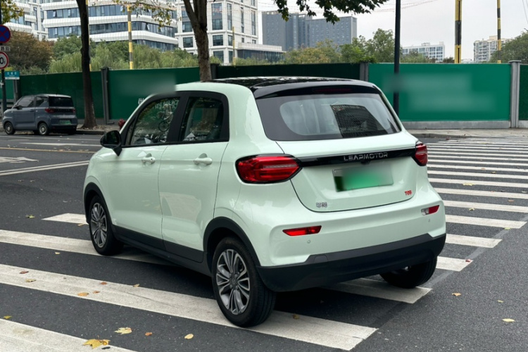 零跑汽车 零跑T03 2024款 403舒享版车身外观6008