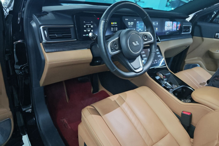 理想汽车 理想ONE 2020款 增程6座版中控内饰12