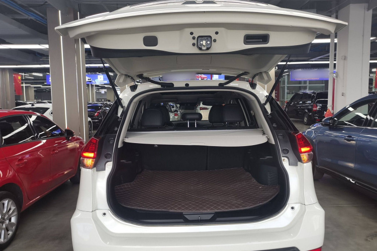 日产 奇骏 2022款 改款 2.0L 两驱智联舒享版局部细节23