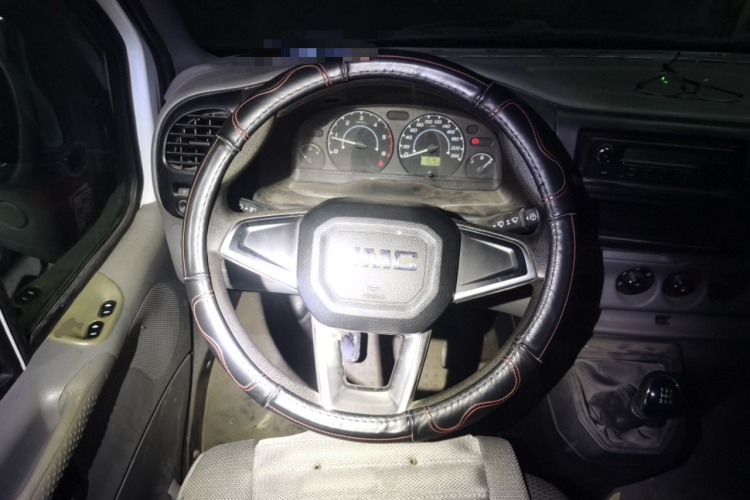 江铃 特顺 2019款 2.8T商运型短轴中顶6座国VI JX493中控内饰13