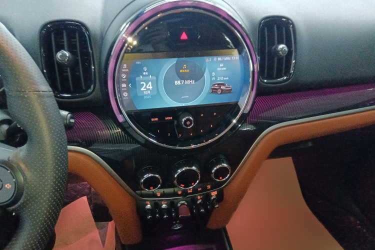 MINI Countryman 2023款 改款 1.5T COOPER ALL4 鉴赏家局部细节16