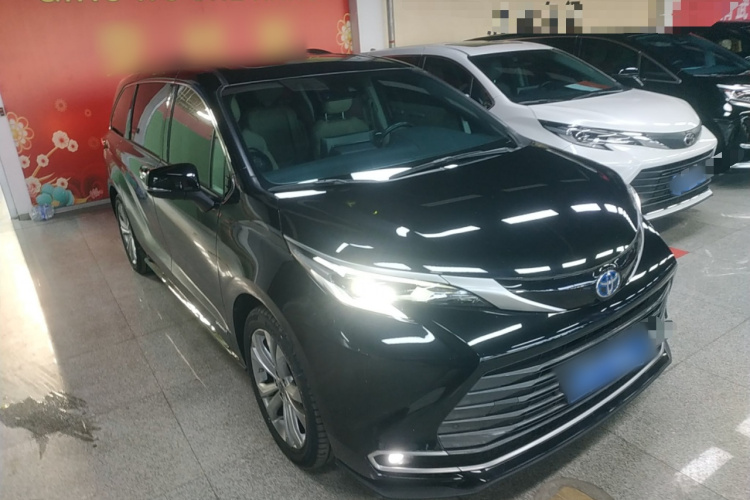 丰田 赛那SIENNA 2023款 2.5L混动 尊贵版车身外观6002