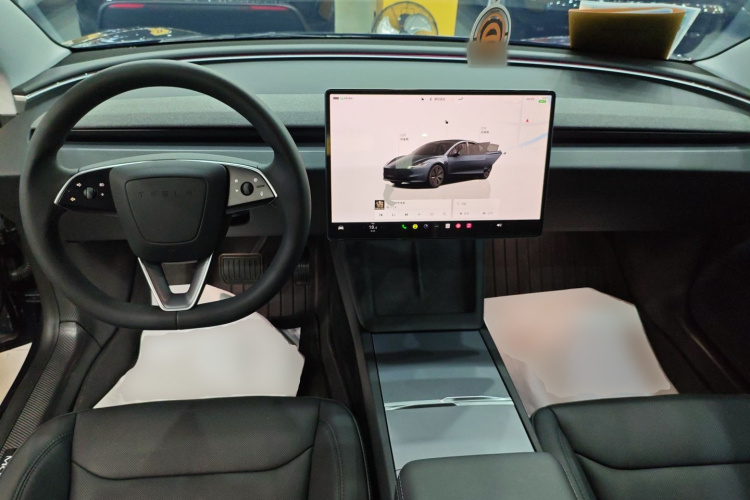 特斯拉 Model 3 2023款 后轮驱动版中控内饰12