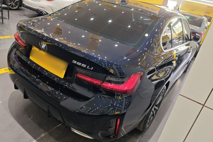 宝马3系 2025款 325Li M运动套装车身外观7