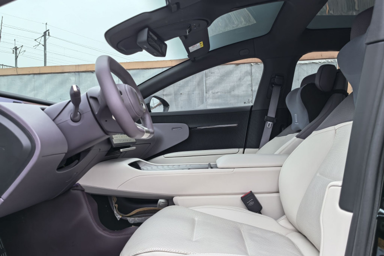 阿维塔12 2025款 Max增程版中控内饰7002