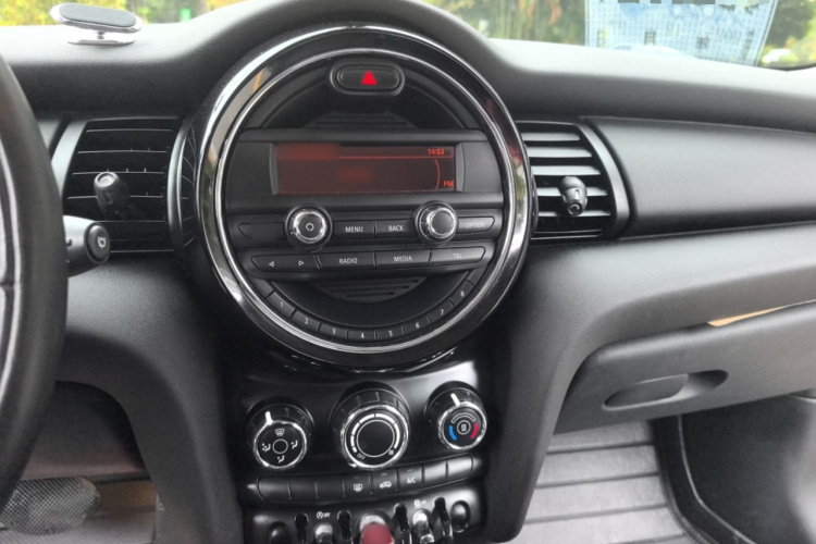 MINI 2014款 1.2T ONE局部细节22