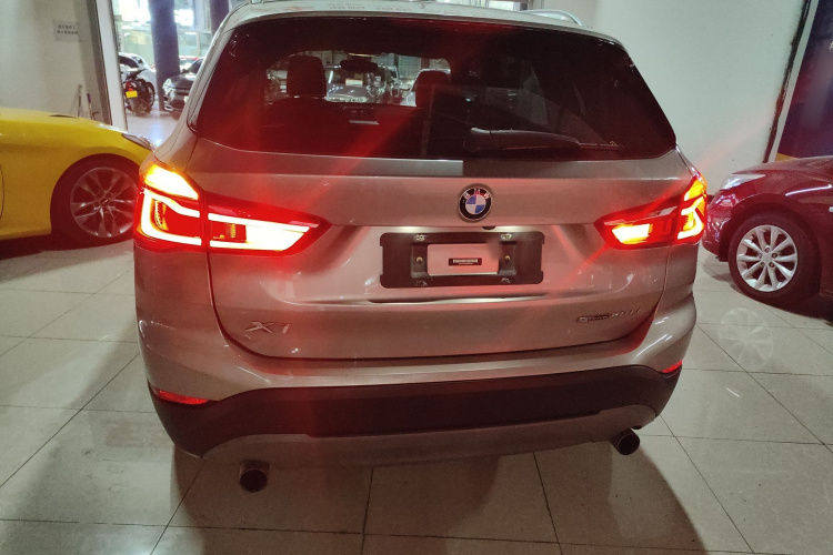 宝马X1 2019款 sDrive20Li 领先型车身外观6