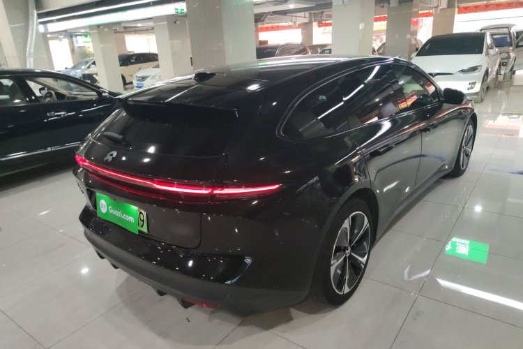 蔚来ET5 2022款 75kWh车身外观7