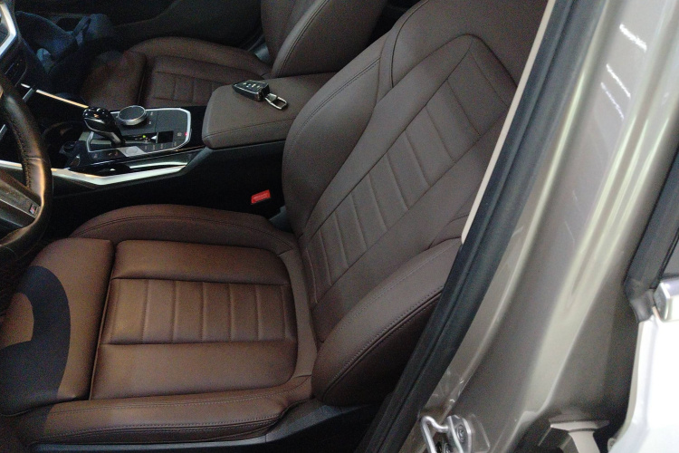 宝马3系 2021款 改款 320Li M运动套装中控内饰19