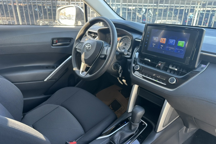 丰田 锋兰达 2022款 2.0L CVT精英版中控内饰7002