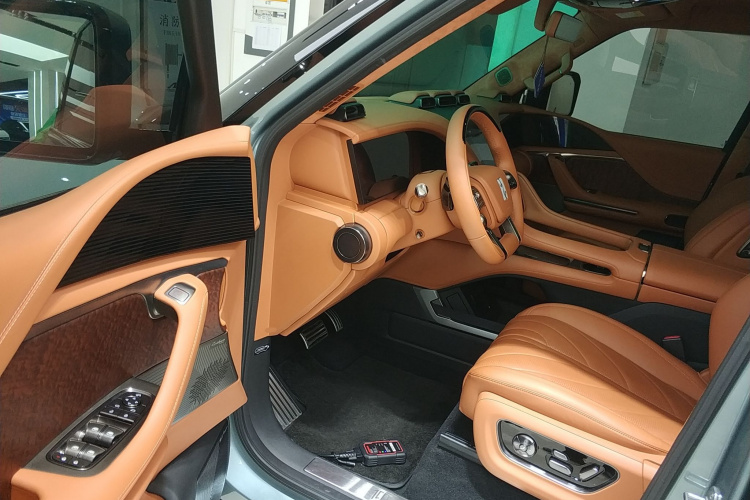 仰望U8 2023款 豪华版中控内饰20