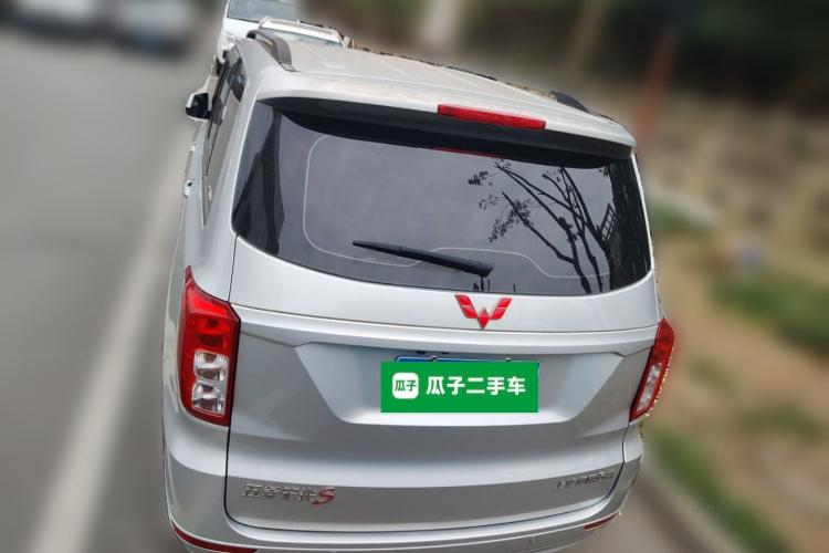 五菱汽车 五菱宏光 2018款 1.5L S舒适型L2B车身外观6004