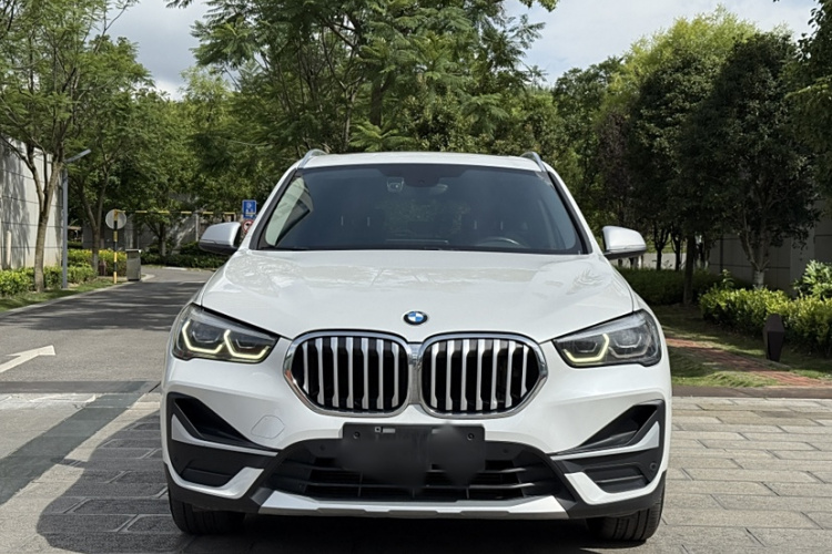 宝马X1 2021款 xDrive25Li 尊享型车身外观6001