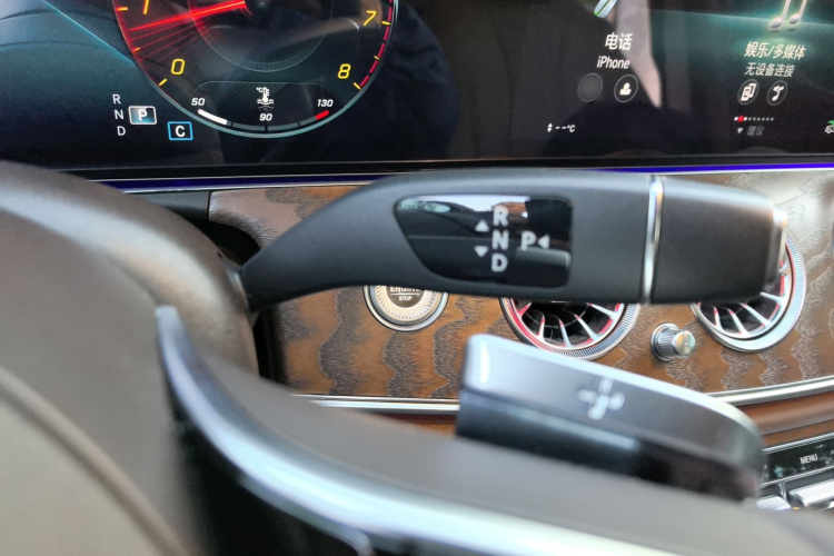 奔驰E级 2021款 改款 E 300 L 时尚型局部细节18