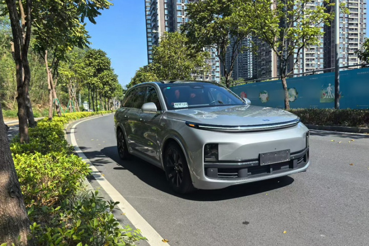 理想汽车 理想L8 2023款 Pro车身外观6005