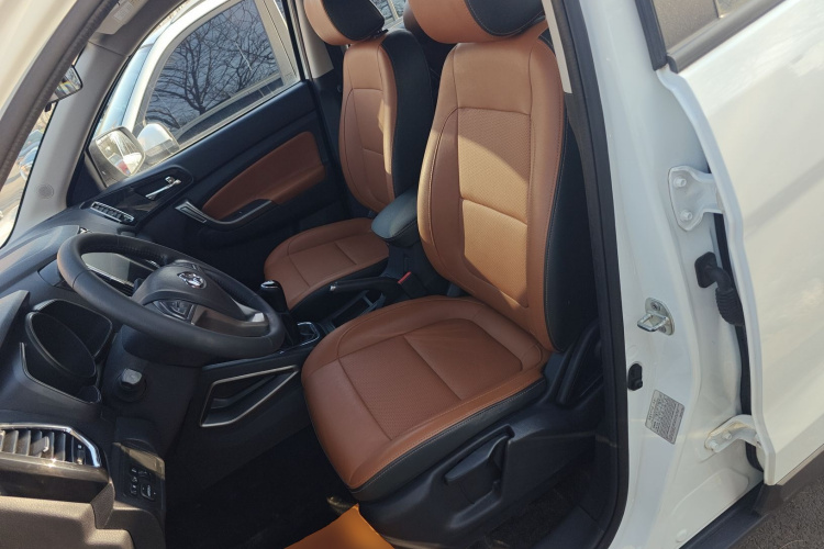 长安欧尚CX70 2016款 1.6L 手动豪华型中控内饰19