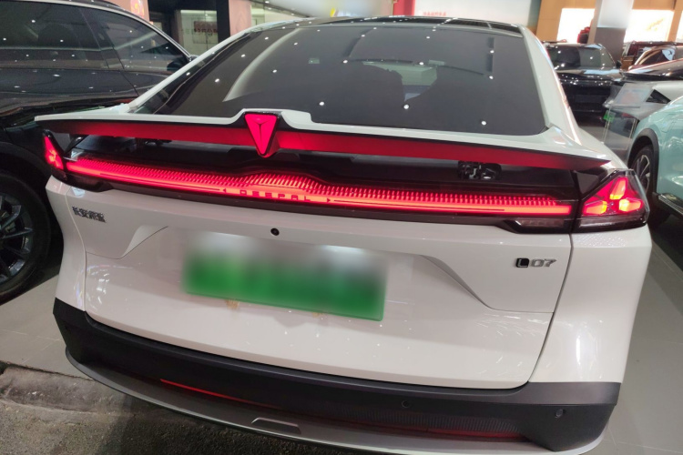 深蓝汽车 深蓝L07 2026款 240Ultra华为乾崑ADS SE版车身外观6004