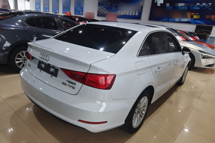 奥迪A3 2015款 Limousine 35 TFSI 百万纪念智领型车身外观6005