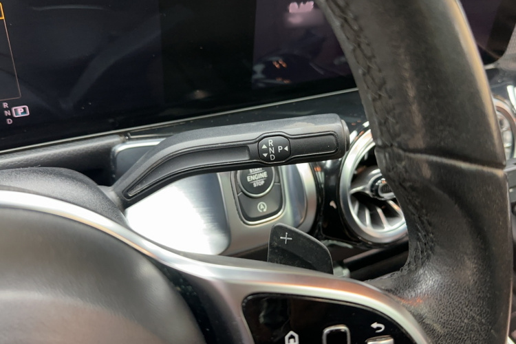 奔驰GLB 2021款 GLB 200 动感型局部细节18