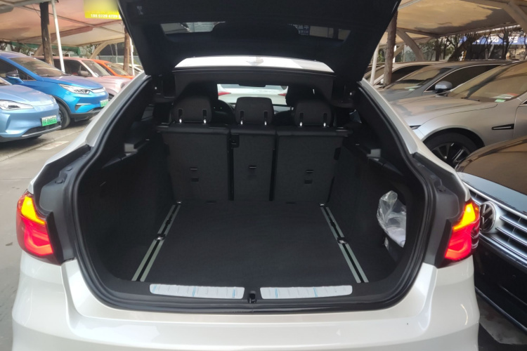 宝马3系GT 2020款 320i M运动套装局部细节23