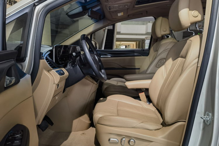 别克GL8 2021款 ES陆尊 653T 豪华型中控内饰7010