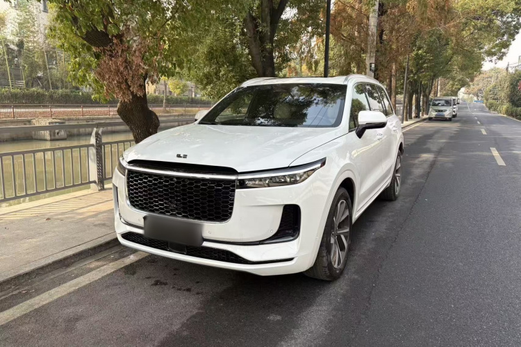 理想汽车 理想ONE 2020款 增程6座版车身外观1