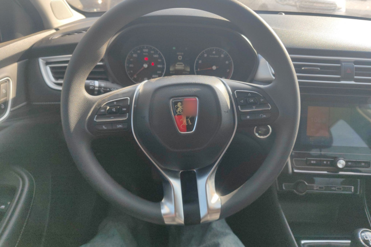 荣威i5 2020款 1.5L 手动4G互联领豪旗舰版中控内饰13