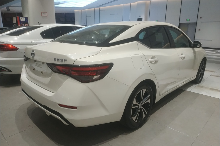 日产 轩逸 2021款 1.6L XL CVT悦享版车身外观6005