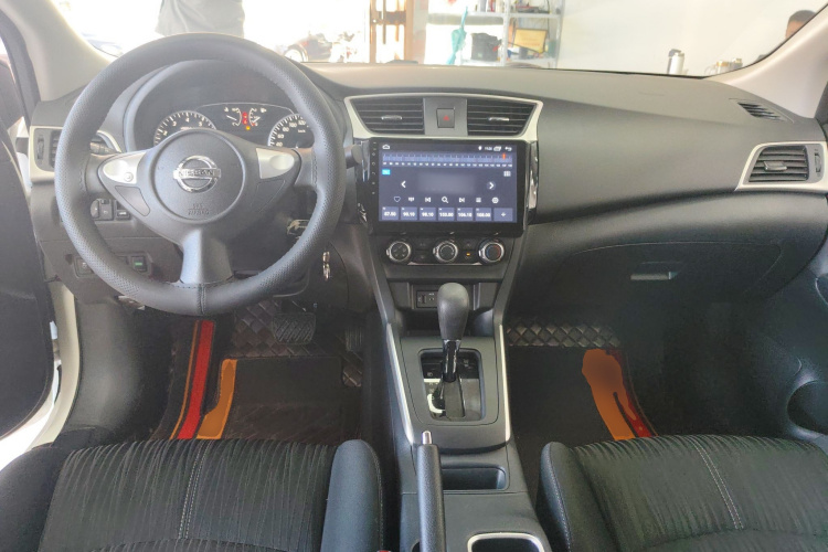 日产 轩逸 2024款 经典 1.6XE CVT舒适版中控内饰7002