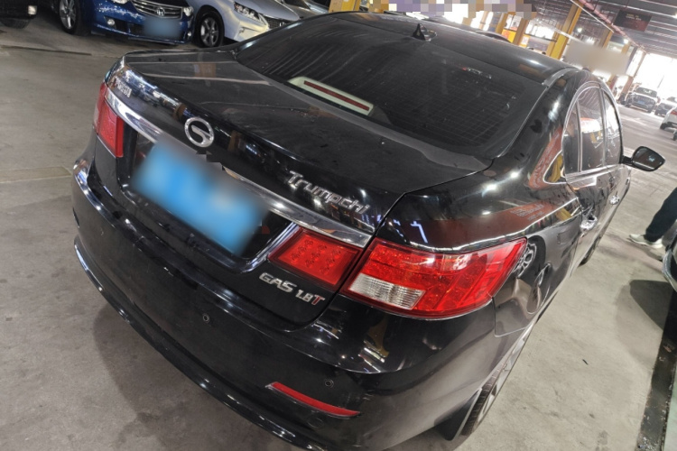 广汽传祺 传祺GA5 2013款 1.8T 自动尊贵版车身外观7