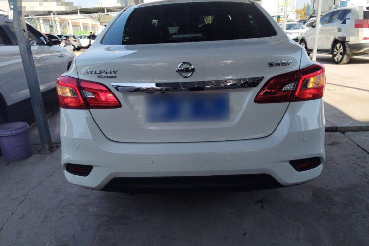 日产 轩逸 2022款 经典 1.6XL CVT豪华版车身外观6