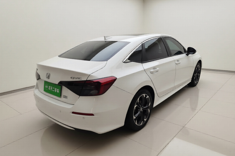 本田 思域 2022款 240TURBO CVT劲控版车身外观7