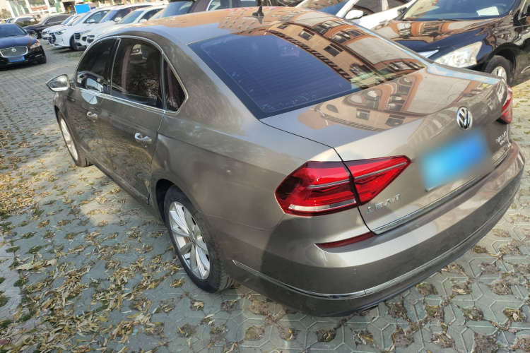 大众 帕萨特 2016款 330TSI DSG御尊版车身外观4