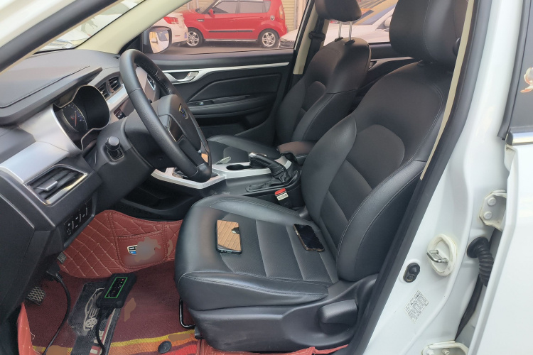 吉利汽车 远景 2019款 升级版 1.5L 手动豪华型 国VI中控内饰19