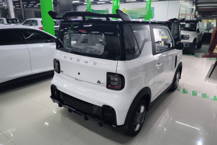 吉利银河 2025款 210km 熊猫卡丁车身外观7