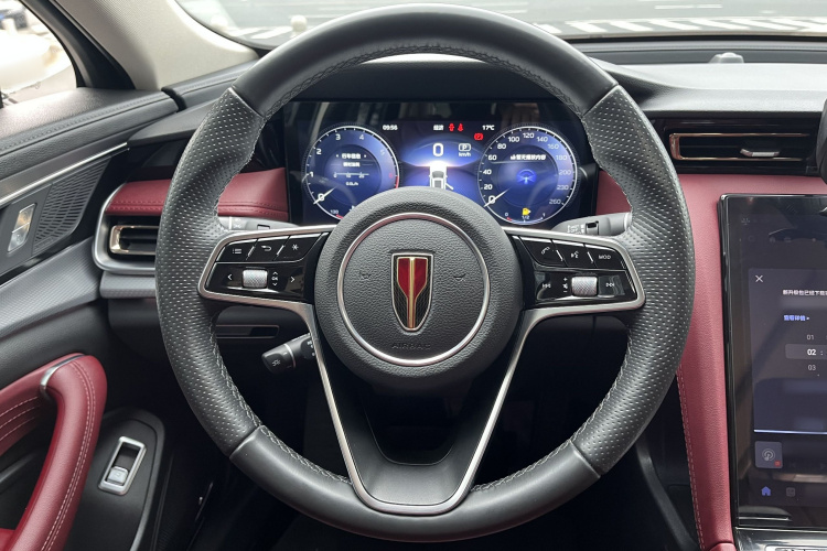 红旗H5 2024款 2.0T 自动智联旗畅版中控内饰7004