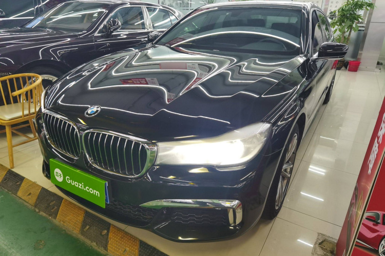 宝马7系 2018款 730Li 领先型 M运动套装车身外观6003
