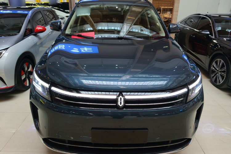 鸿蒙智行 问界M7 2024款 1.5T 智驾四驱Pro版 6座车身外观2