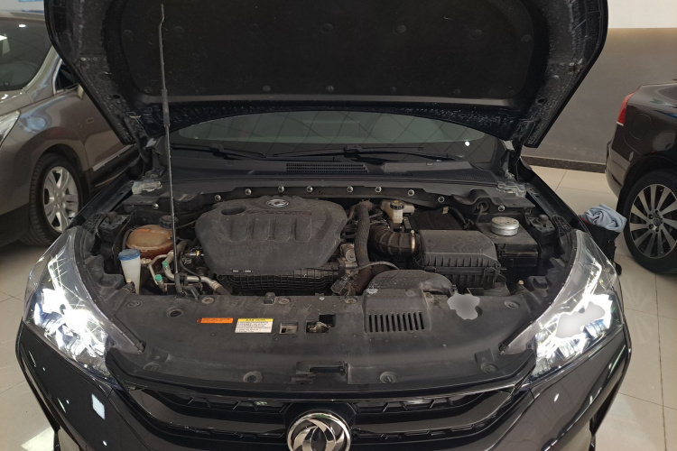 东风风神 奕炫 2020款 230T 自动炫酷曜夜骑士版机舱底盘24